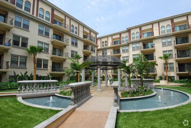 Urban Haven At Orsini Apartment Los Angeles